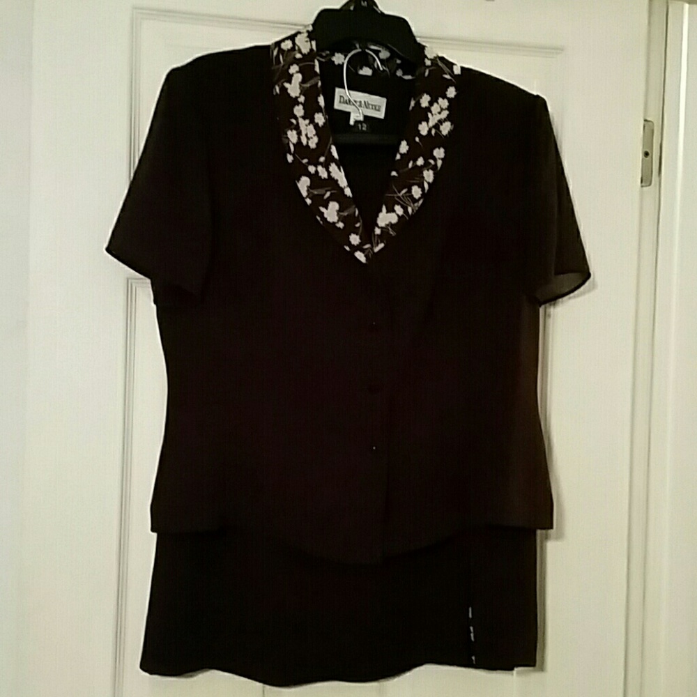 Danny & Nicole 2pc skirt & jacket  dark br & tan